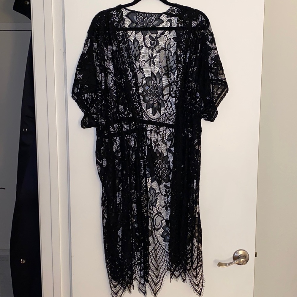 Laced short sleeve cover up